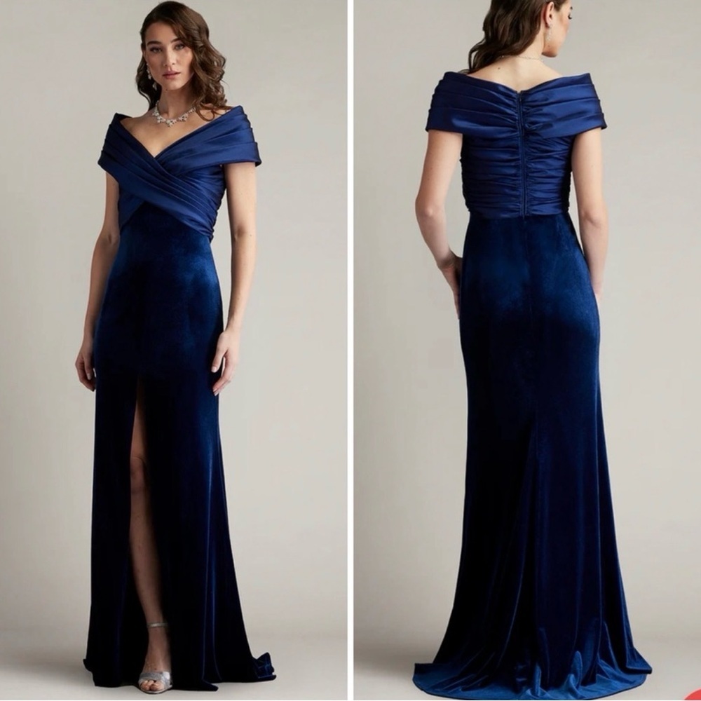 NWOT Tadashi Shoji BAL24730L - Baxter Portrait Collar Evening Gown M